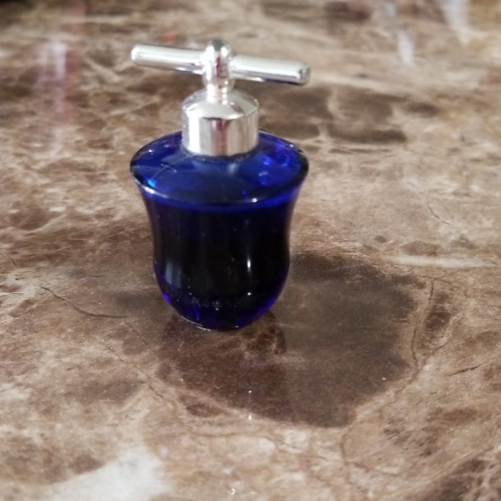 Liz Claiborne  .07ml